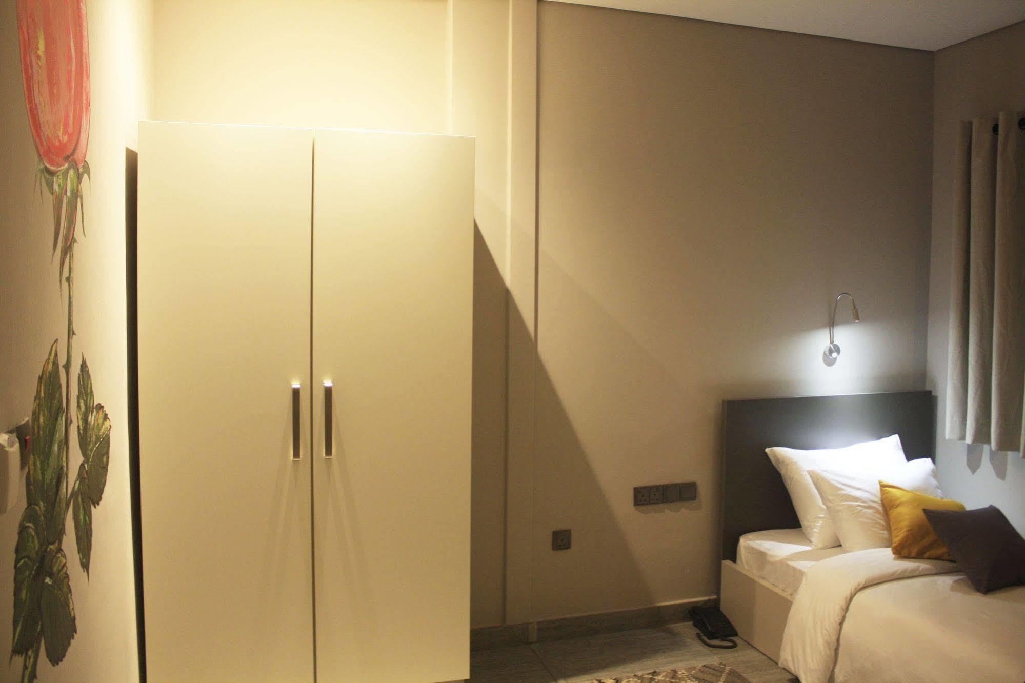 Urbano Hotel By Roots Wiaboman Dış mekan fotoğraf